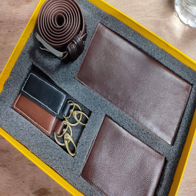 Executive Leather Essentials Gift Set